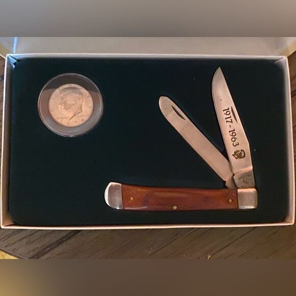 30th Anniversary Kennedy Half Dollar and Cherokee Knife set - Picture 2 of 10